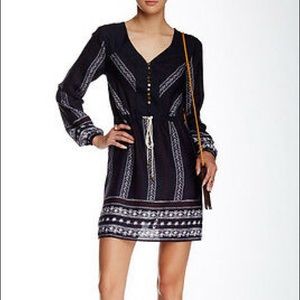 DRESS FORUM BUTTON FRONT LONG SLEEVED DRESS